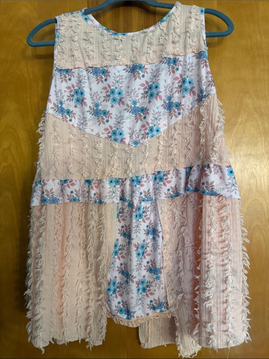 POL Dresses & Skirts - POL Peach and Blue Floral Top